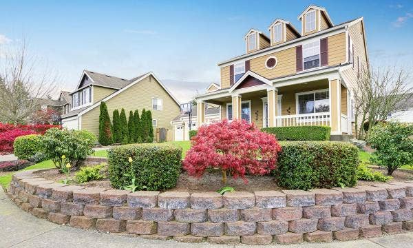 9 Fabulous Curb Appeal Landscaping Ideas